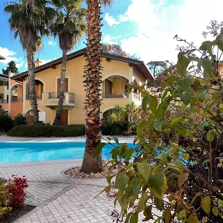 Benaco Village Apartment *